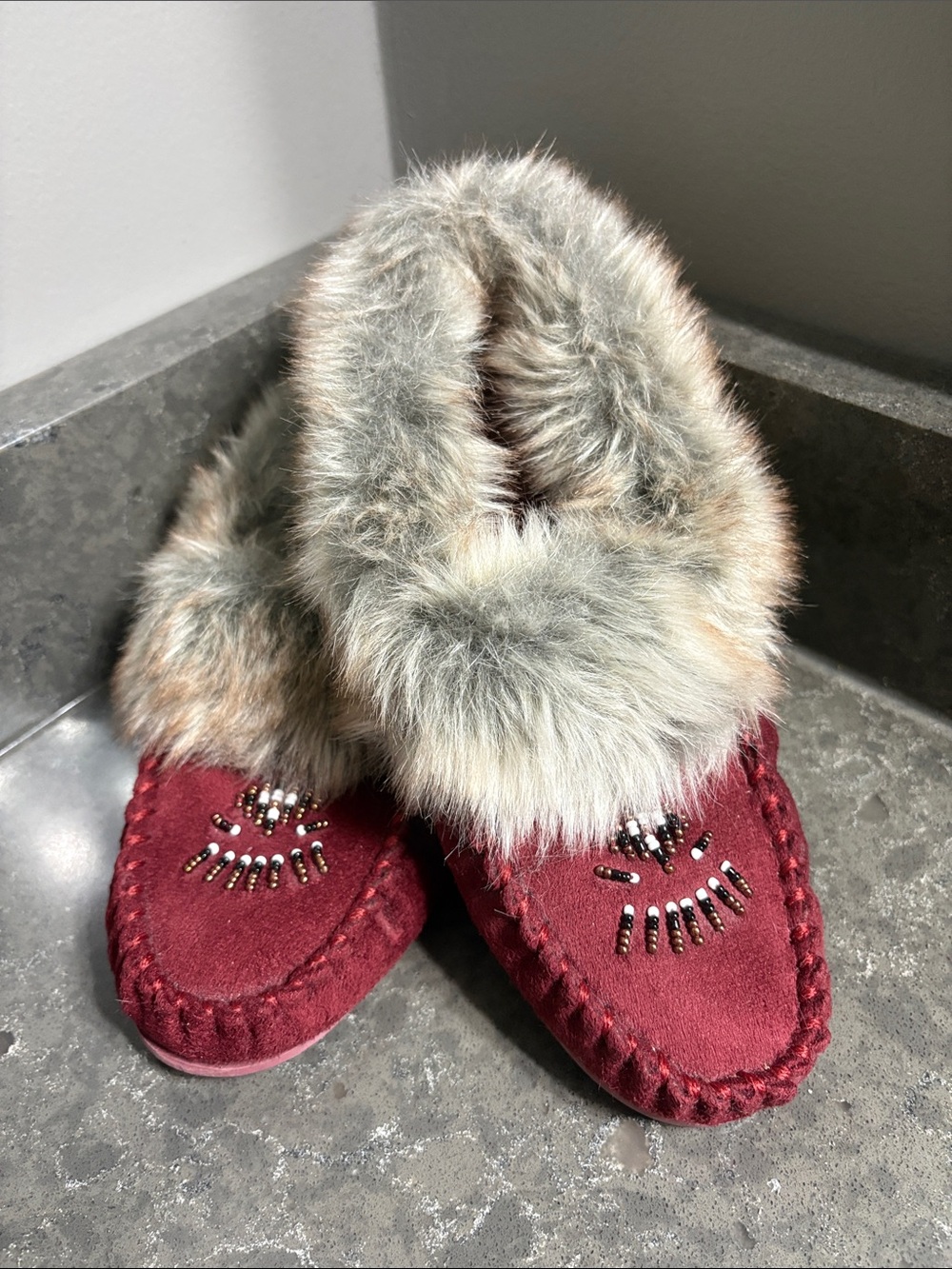 Canadiana Women's Burgundy Beaded Faux Fur Moccasin Slippers